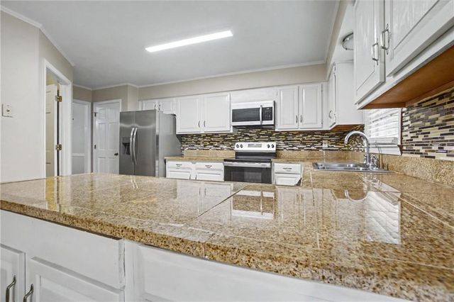 140 Millwood Lane, Fayetteville, GA 30214