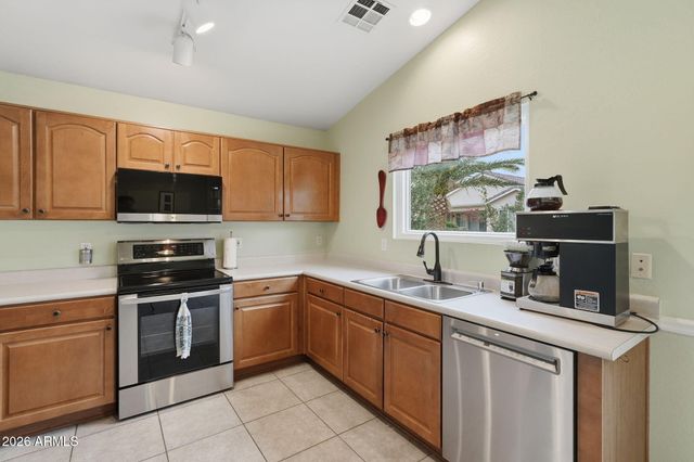 2401 E ANTIGUA Drive, Casa Grande, AZ 85194