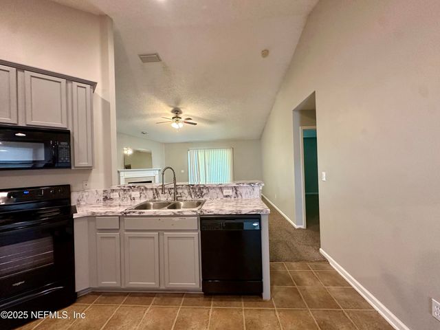6764 GENTLE OAKS Drive, Jacksonville, FL 32244
