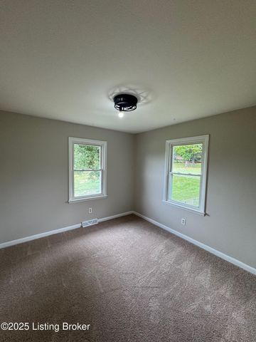 621 Jimwood Dr, Vine Grove, KY 40175