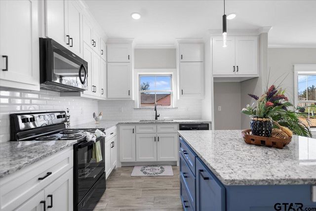 1413 N Summit Ave, Tyler, TX 75702