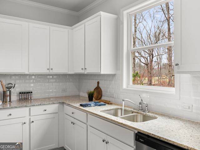 33 Etowah Parkway, Dawsonville, GA 30534