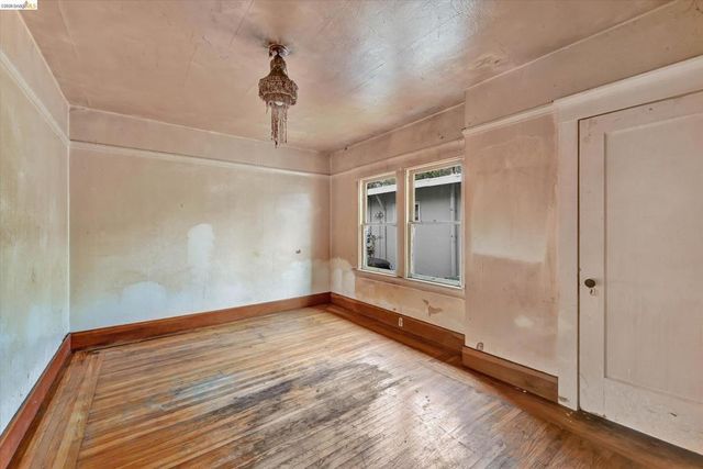 2219 Derby St, Berkeley, CA 94705