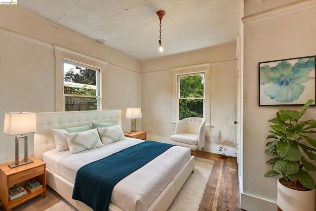 2219 Derby St, Berkeley, CA 94705