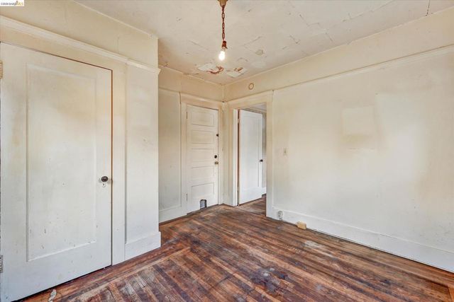 2219 Derby St, Berkeley, CA 94705