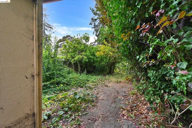 2219 Derby St, Berkeley, CA 94705