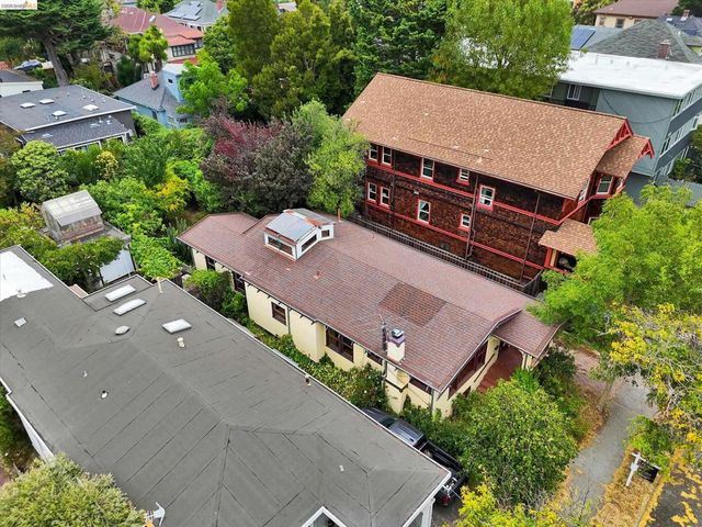 2219 Derby St, Berkeley, CA 94705