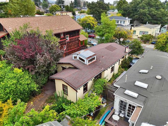 2219 Derby St, Berkeley, CA 94705