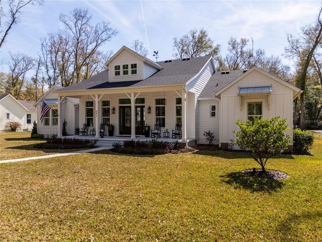 351 W MAIN STREET, Lake Helen, FL 32744