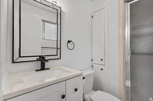 5600 S RALPH DR, Taylorsville, UT 84129