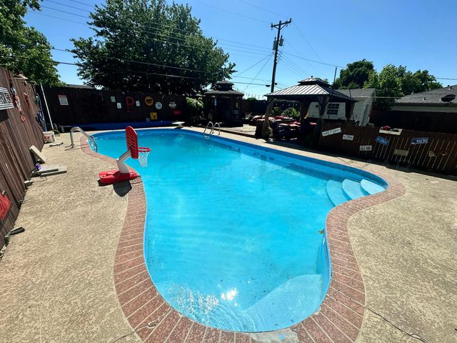 219 Inverness Street, Borger, TX 79007