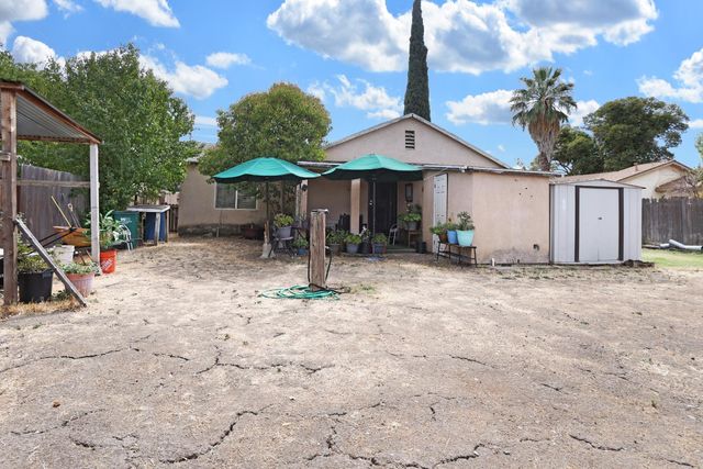 2337 E Alpine Ave, Stockton, CA 95205