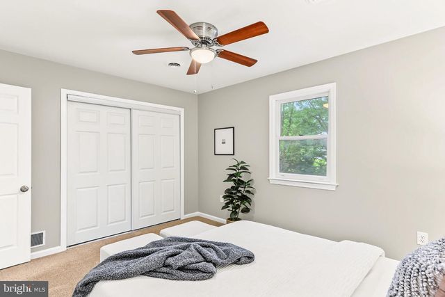 30 BUTTONWOOD DR, Lititz, PA 17543