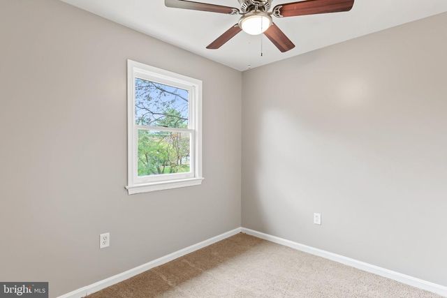 30 BUTTONWOOD DR, Lititz, PA 17543