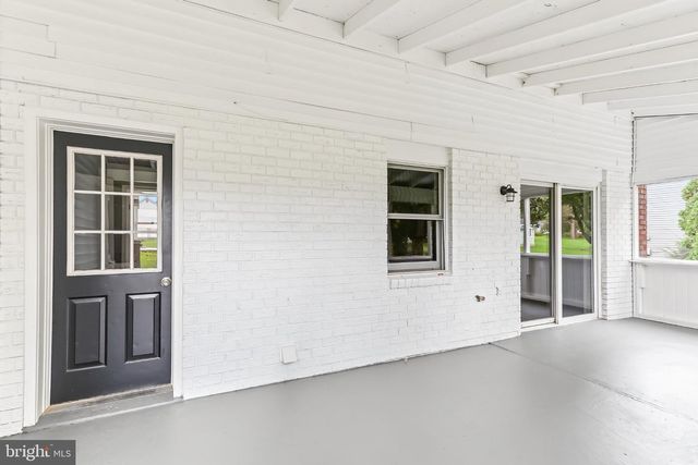 30 BUTTONWOOD DR, Lititz, PA 17543