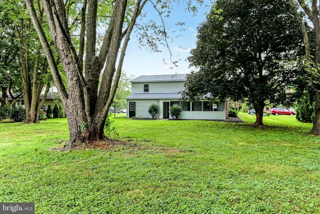 30 BUTTONWOOD DR, Lititz, PA 17543