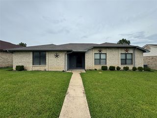 1327 Reesling Drive, Mesquite, TX 75150