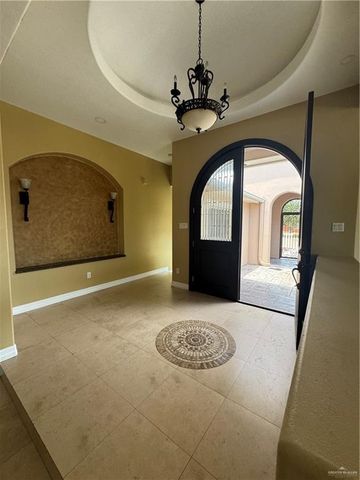 2438 Leanna Denae Avenue, Mission, TX 78572