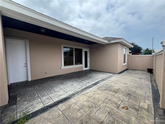 2438 Leanna Denae Avenue, Mission, TX 78572
