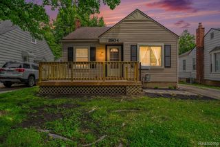 2904 Crooks Road, Royal Oak, MI 48073