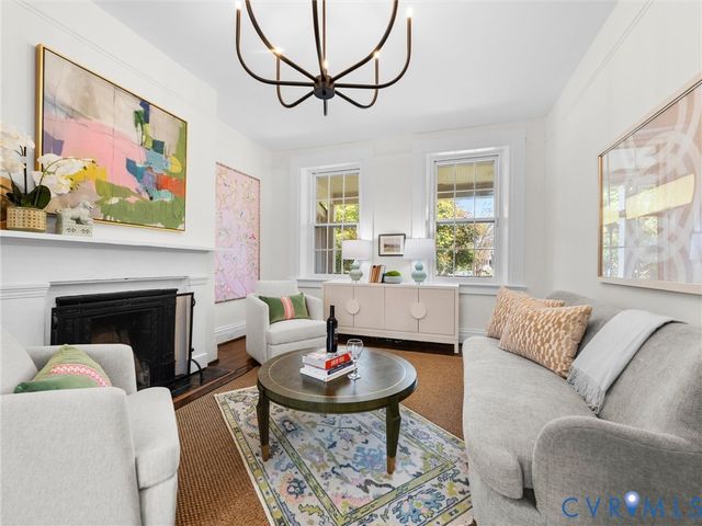 2206 E Broad St, Richmond, VA 23223