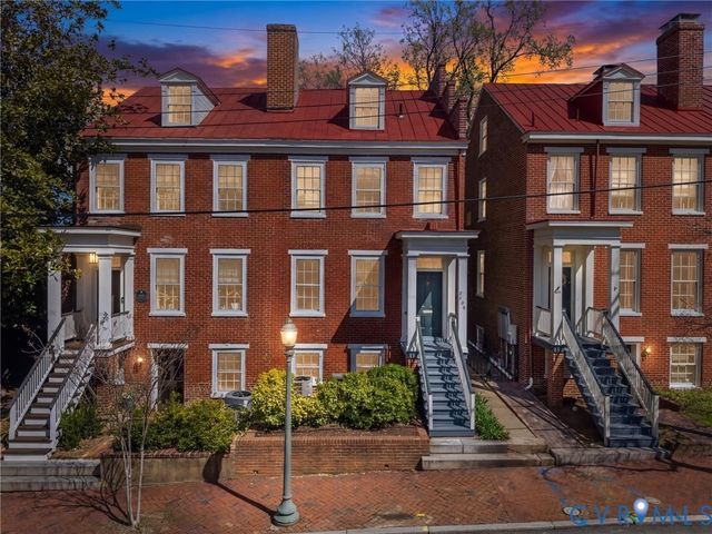 2206 E Broad St, Richmond, VA 23223