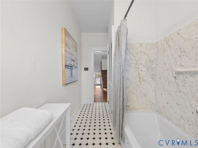 2206 E Broad St, Richmond, VA 23223