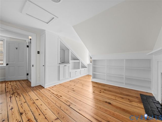 2206 E Broad St, Richmond, VA 23223