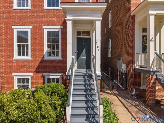 2206 E Broad St, Richmond, VA 23223