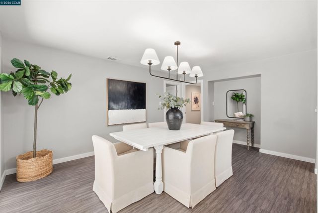 57 Lombardy Ln, Orinda, CA 94563