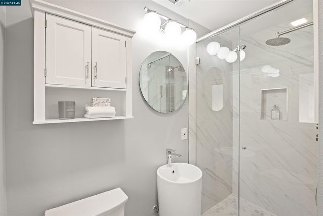 57 Lombardy Ln, Orinda, CA 94563