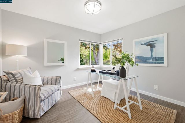 57 Lombardy Ln, Orinda, CA 94563