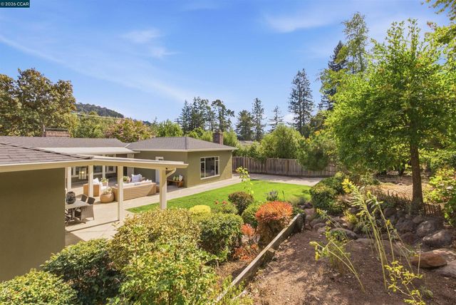 57 Lombardy Ln, Orinda, CA 94563