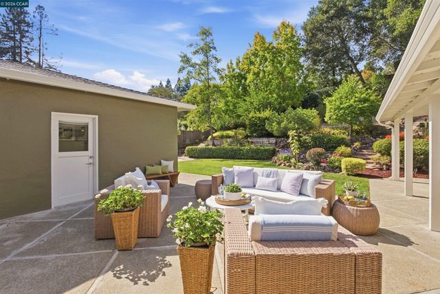 57 Lombardy Ln, Orinda, CA 94563