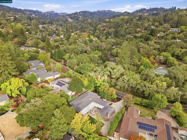 57 Lombardy Ln, Orinda, CA 94563