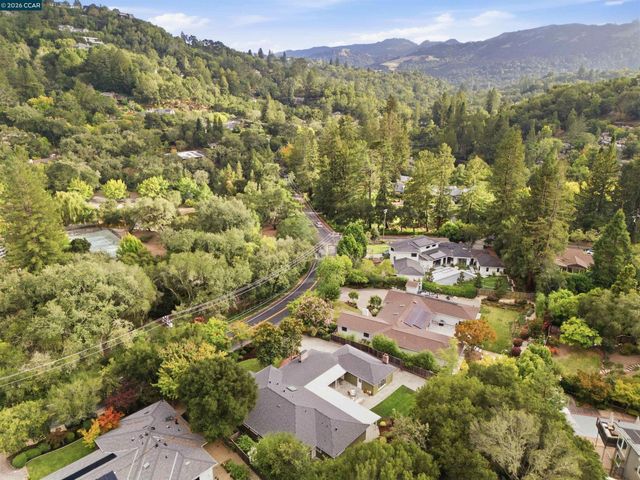 57 Lombardy Ln, Orinda, CA 94563