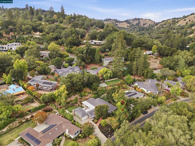 57 Lombardy Ln, Orinda, CA 94563