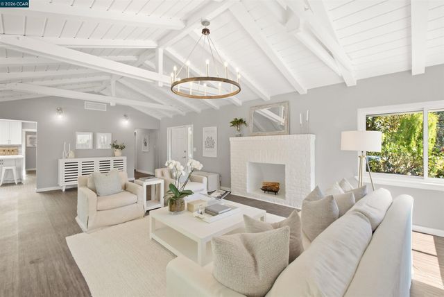 57 Lombardy Ln, Orinda, CA 94563