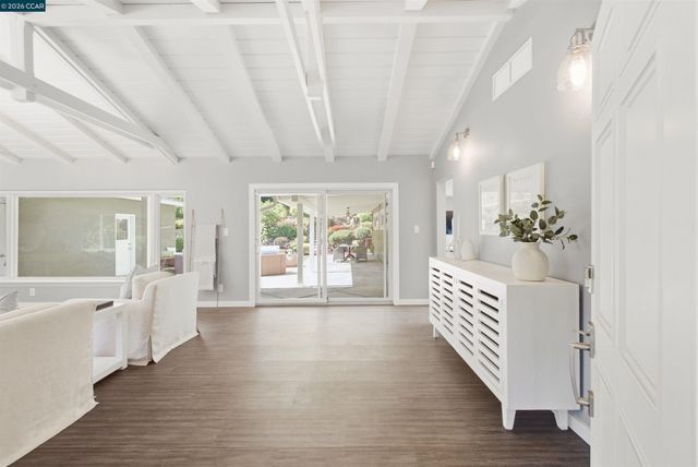 57 Lombardy Ln, Orinda, CA 94563
