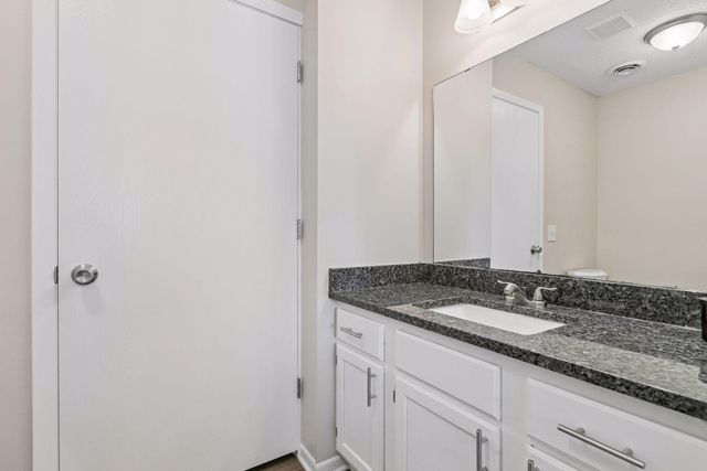 6260 Magda Drive B, Maple Grove, MN 55369