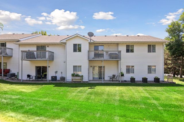 6260 Magda Drive B, Maple Grove, MN 55369