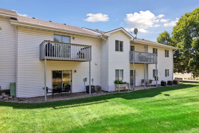 6260 Magda Drive B, Maple Grove, MN 55369