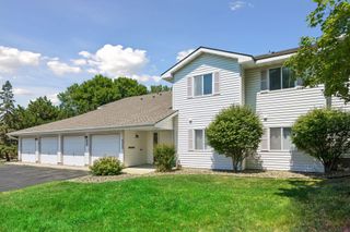 6260 Magda Drive B, Maple Grove, MN 55369