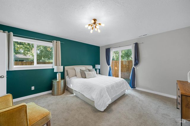 3301 N 39th St, Boise, ID 83703