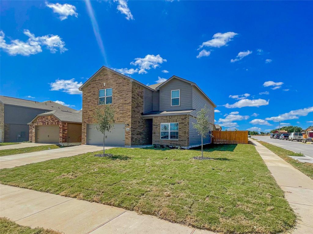 204 Sunnymeade LN, Jarrell, TX 76537