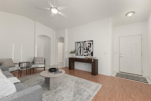 1362 E CHERRY HILLS Drive, Chandler, AZ 85249