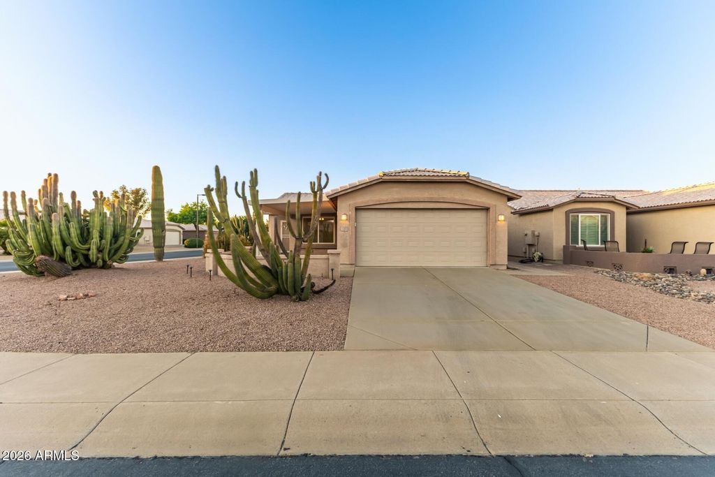 1362 E CHERRY HILLS Drive, Chandler, AZ 85249