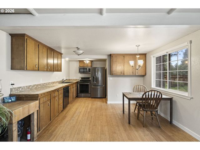 16024 LEONA Ln, La Pine, OR 97739