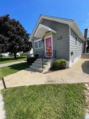 1708 N Center Street, Crest Hill, IL 60403