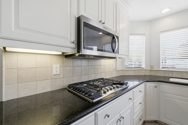 811 E Trinidad Avenue, Visalia, CA 93292